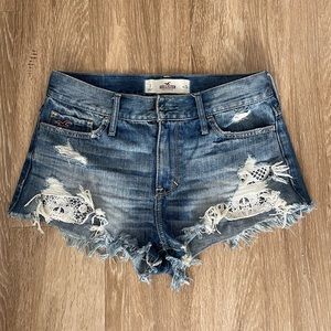 Hollis yet Jean Shorts with lace pocket design